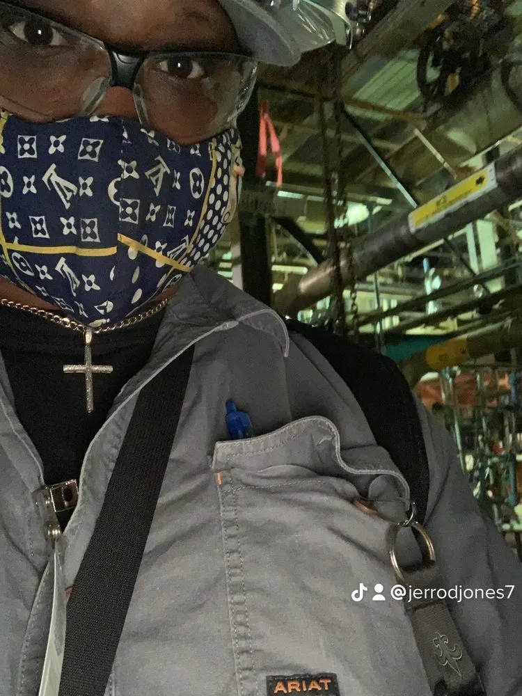 Reliable yard cleanup service in La Porte, TX by Blessed Hands Extended By Mister Jones