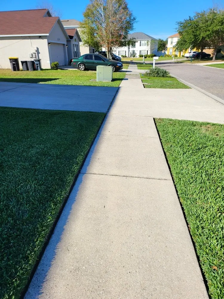 Top-rated lawn care service for beautiful yards in Jacksonville, FL by Blessed Touch Lawn Service
