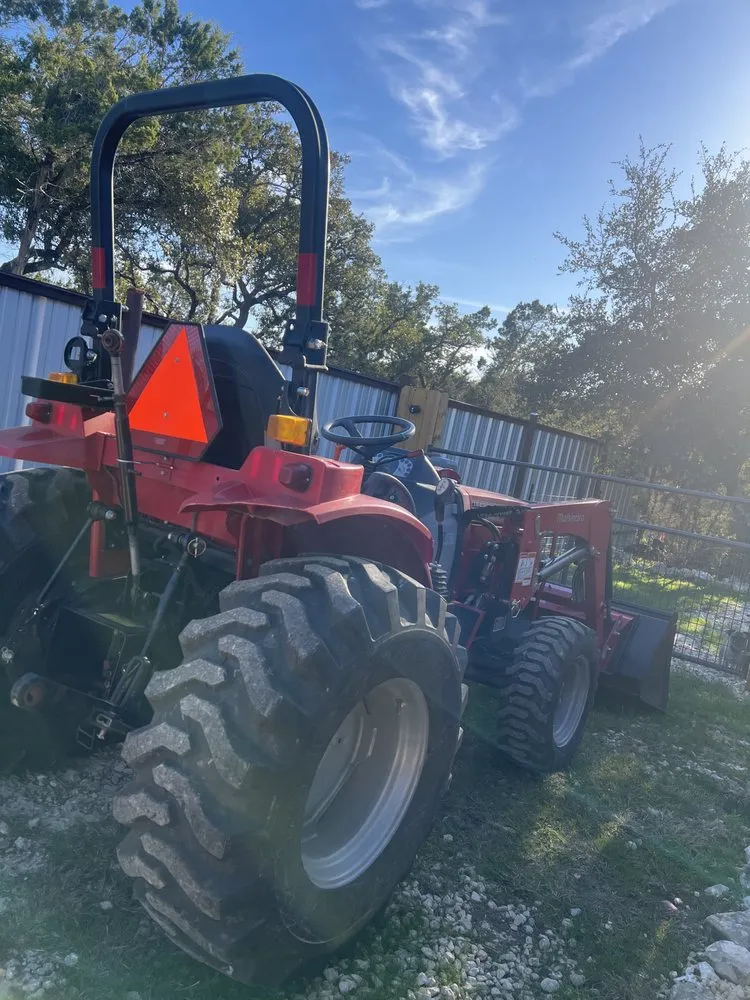 Professional residential landscaping in New Braunfels, TX by Blessings Contracting & Lawn Services