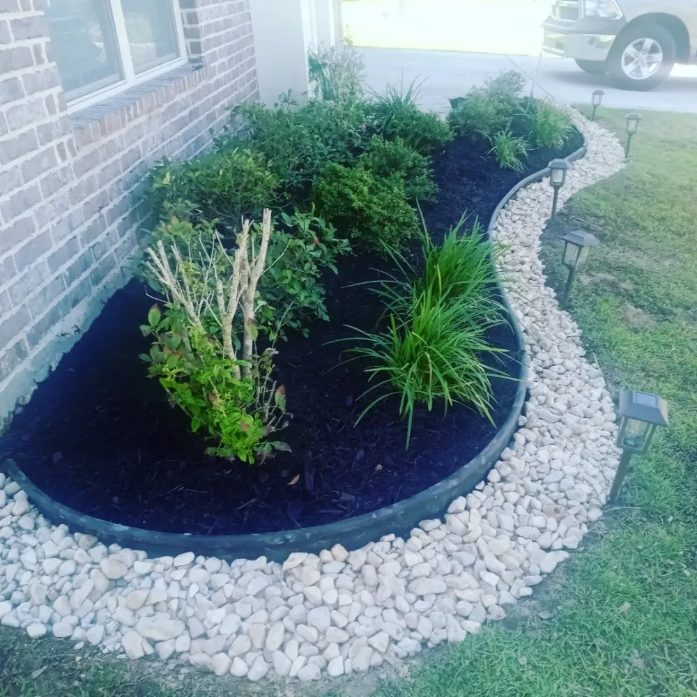 Top-rated landscaping services for beautiful yards in Baton Rouge, LA by Bleu Bush Landscaping