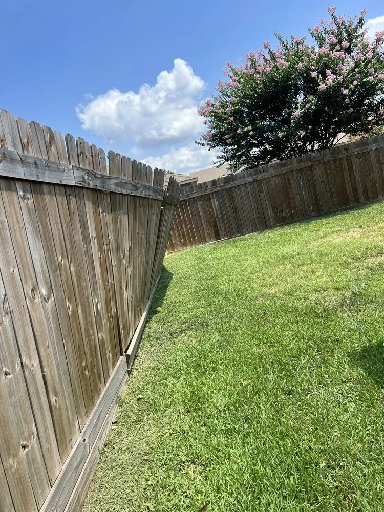 Expert yard cleanup service for homes across Tomball, TX - Blewz Pressure Washing And Landscape Specialists