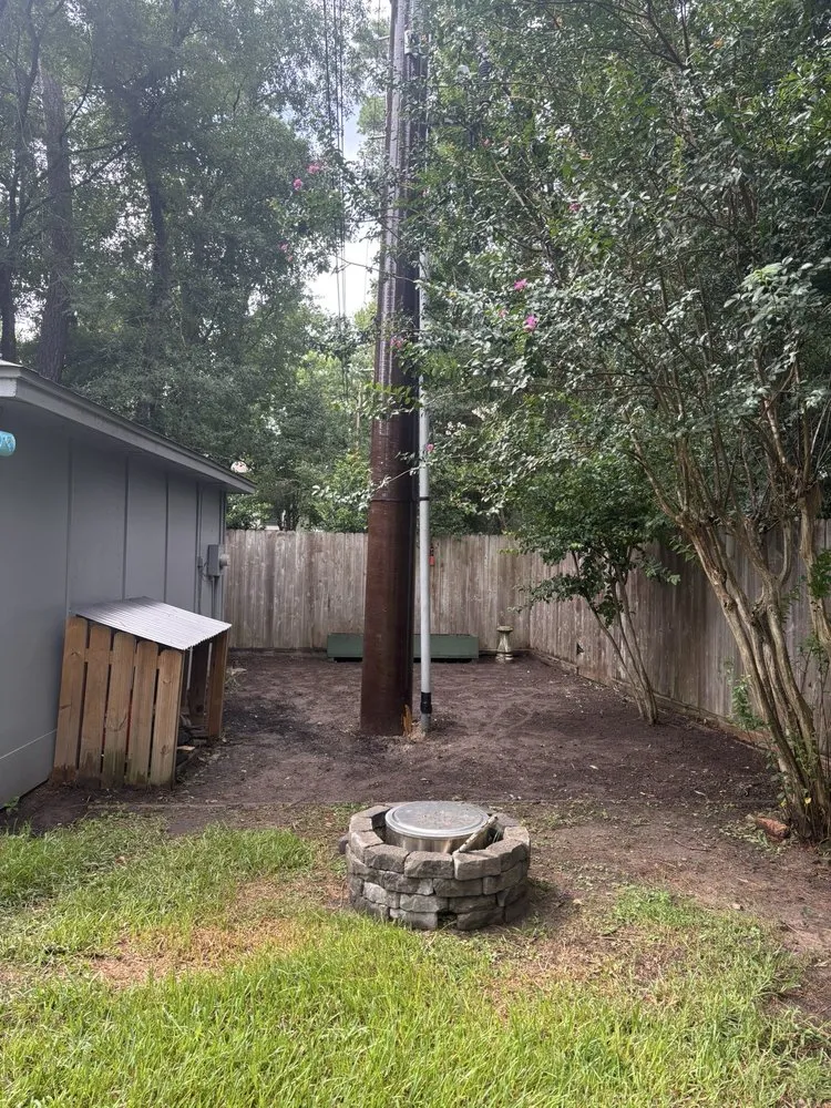 Professional lawn mowing service in Tomball, TX by Blewz Pressure Washing And Landscape Specialists