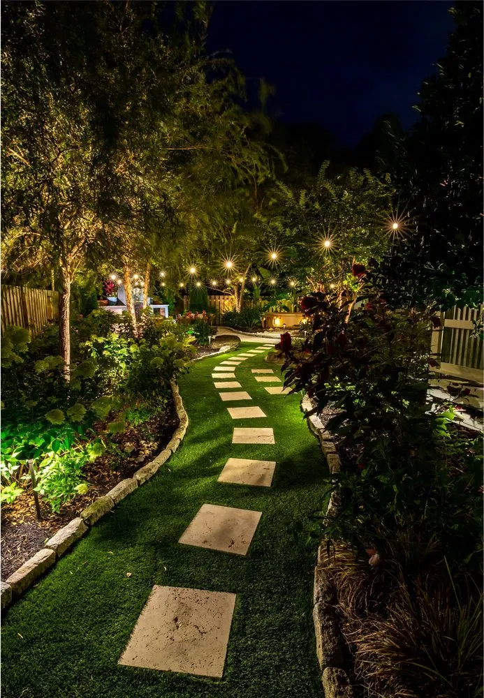Top-rated lawn care service in Rosenberg, TX by Blingle Premier Lighting of Greater Sugar Land