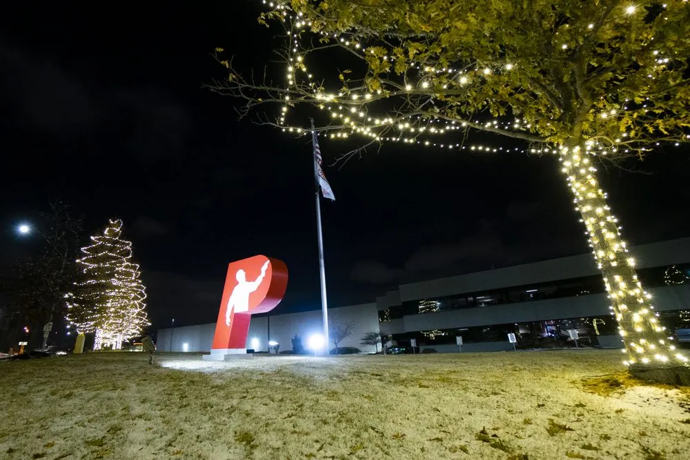 Top-rated garden landscaping experts serving Lincoln, NE - Blingle Premier Lighting of Lincoln