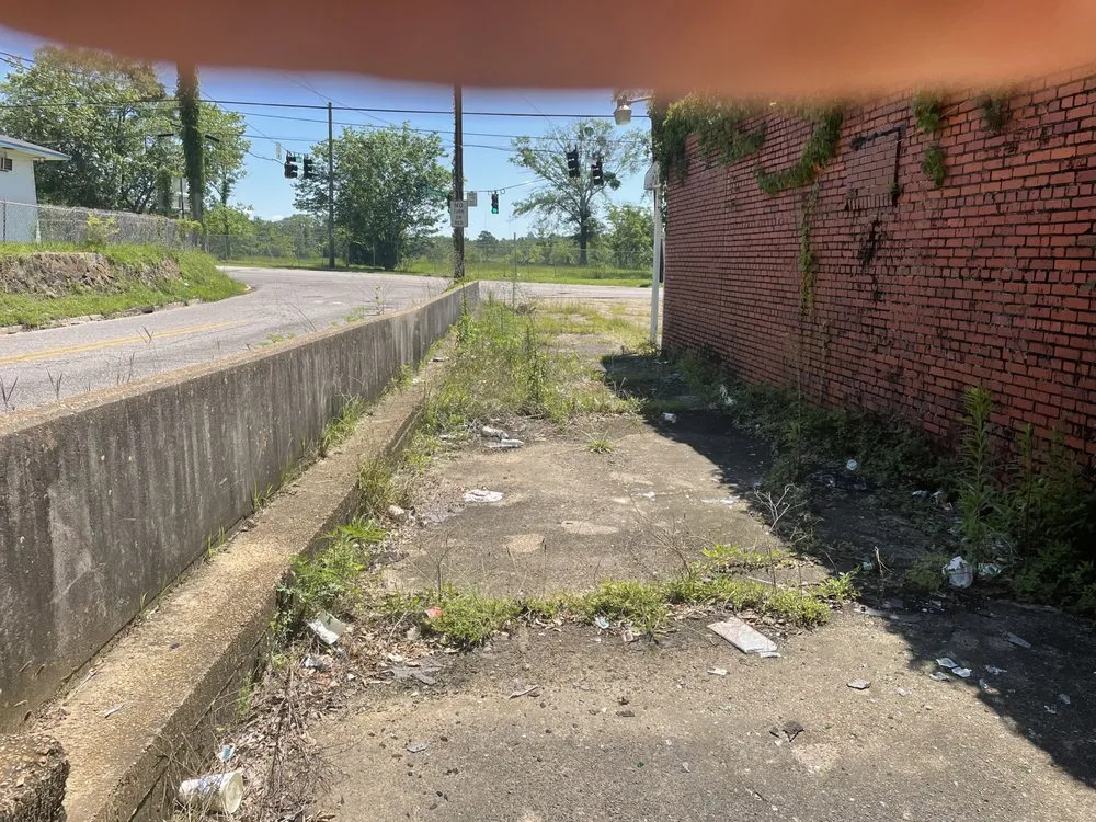 Expert landscape installation for beautiful yards across Mobile, AL - Blizzard’s Landscaping & Assembly