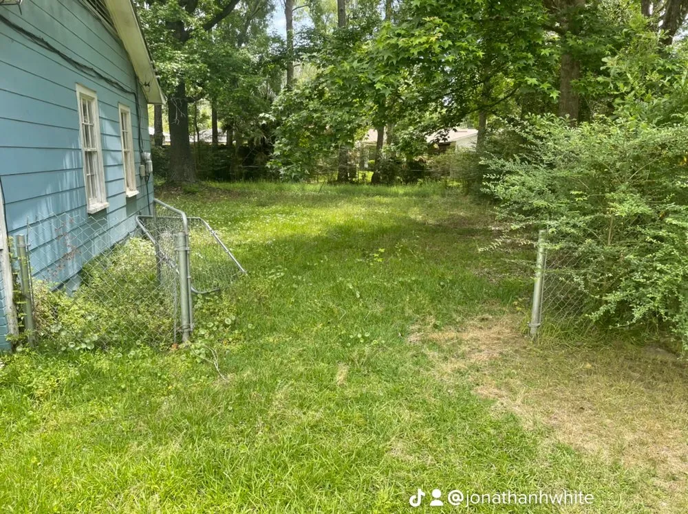 Custom lawn care service for beautiful yards across Mobile, AL - Blizzard’s Landscaping & Assembly