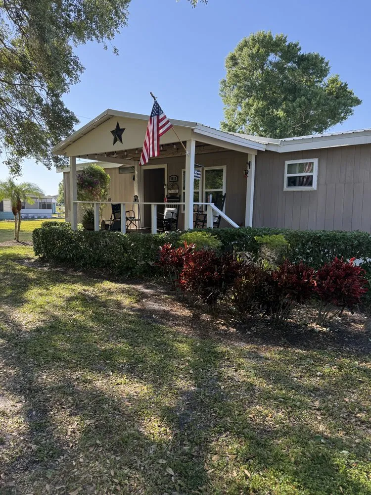 Affordable lawn mowing service in Lakeland, FL - Bloom & Blade Lawn Services