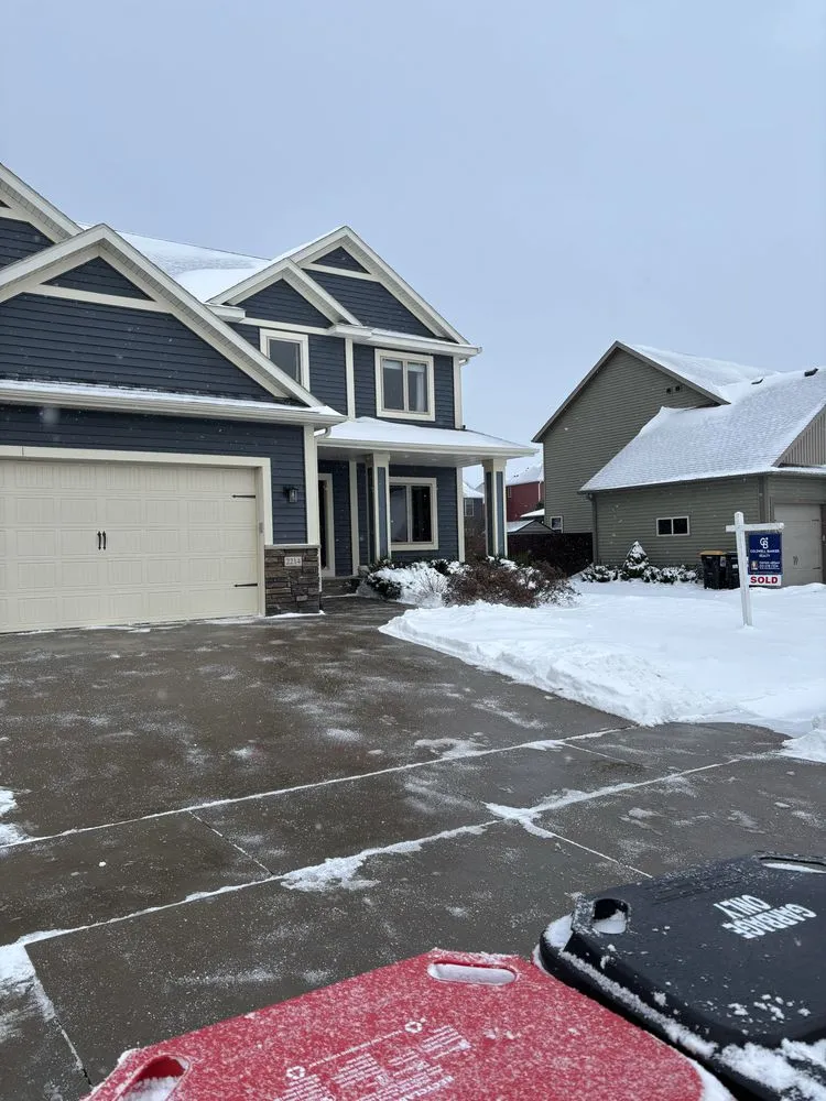 Trusted landscaping services for year-round maintenance in Minneapolis, MN by Bloom & Blade