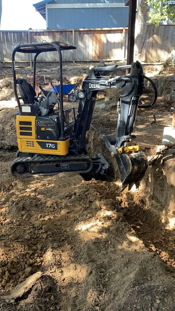 Top-rated residential landscaping in West Menlo Park, CA by Bloom and Lawn Landscape