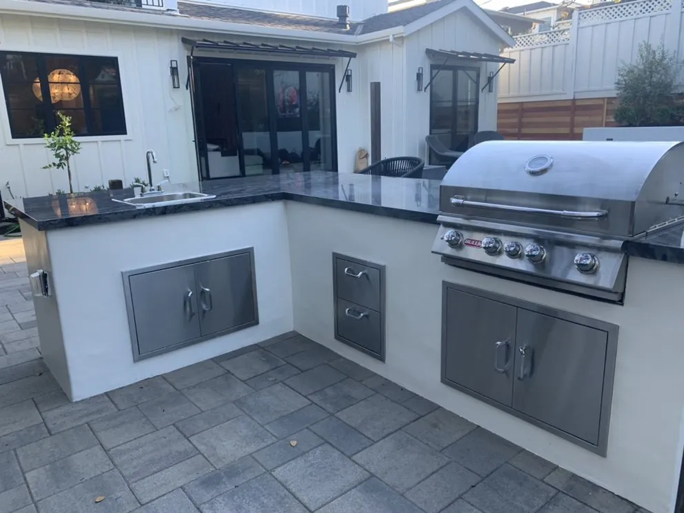 Custom landscape design in West Menlo Park, CA by Bloom and Lawn Landscape