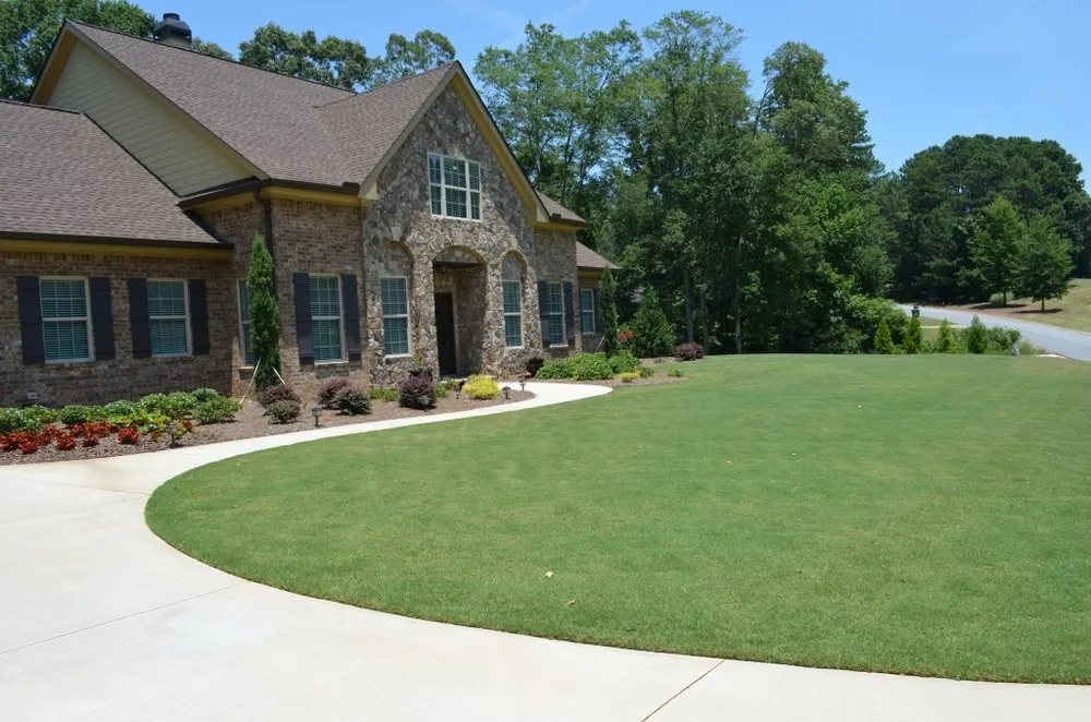 Trusted yard maintenance for residential properties across Savannah, GA - Bloomhouse Landscape & Irrigation