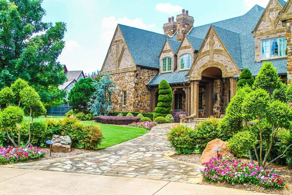 Professional lawn care service in Grapevine, TX - Blooming Colors Nursery