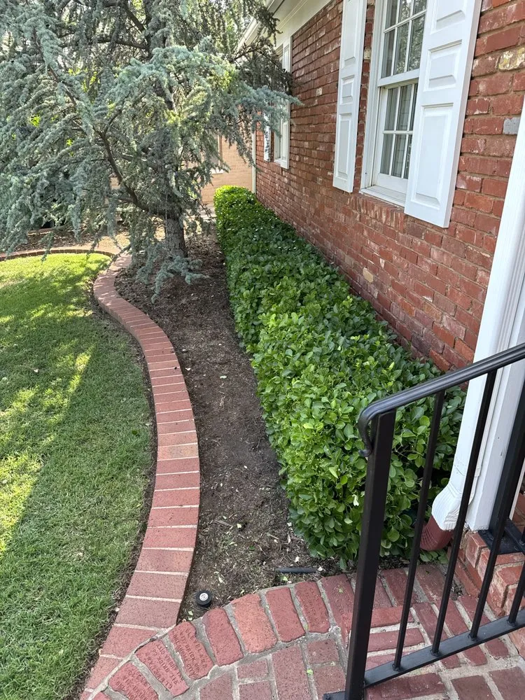 Top-rated outdoor landscaping for residential properties in Midwest City, OK by Blooming Flowerbeds