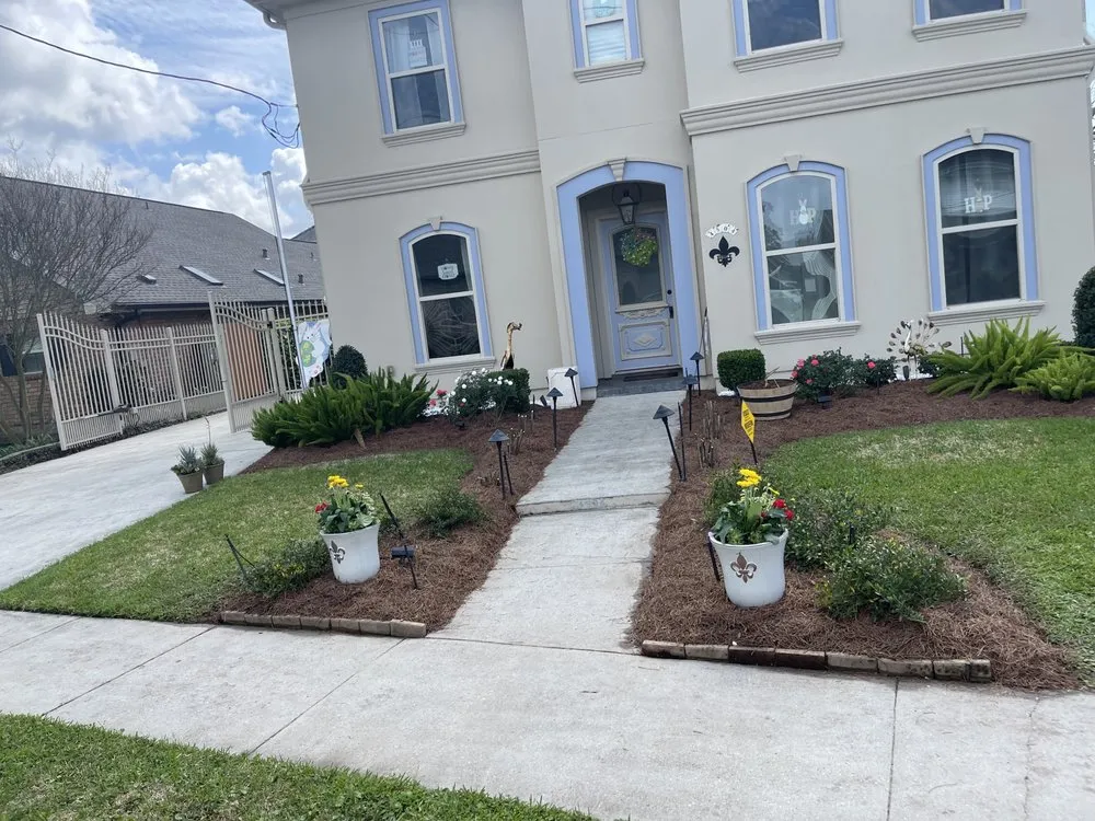 Local lawn mowing service for homes in New Orleans, LA by Blooming Gardens