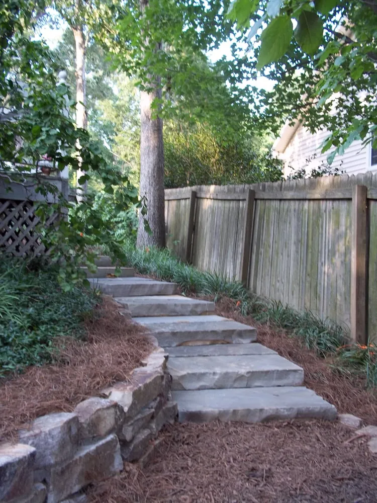 Affordable yard maintenance experts serving Mableton, GA - Bloom'n Gardens Landscape