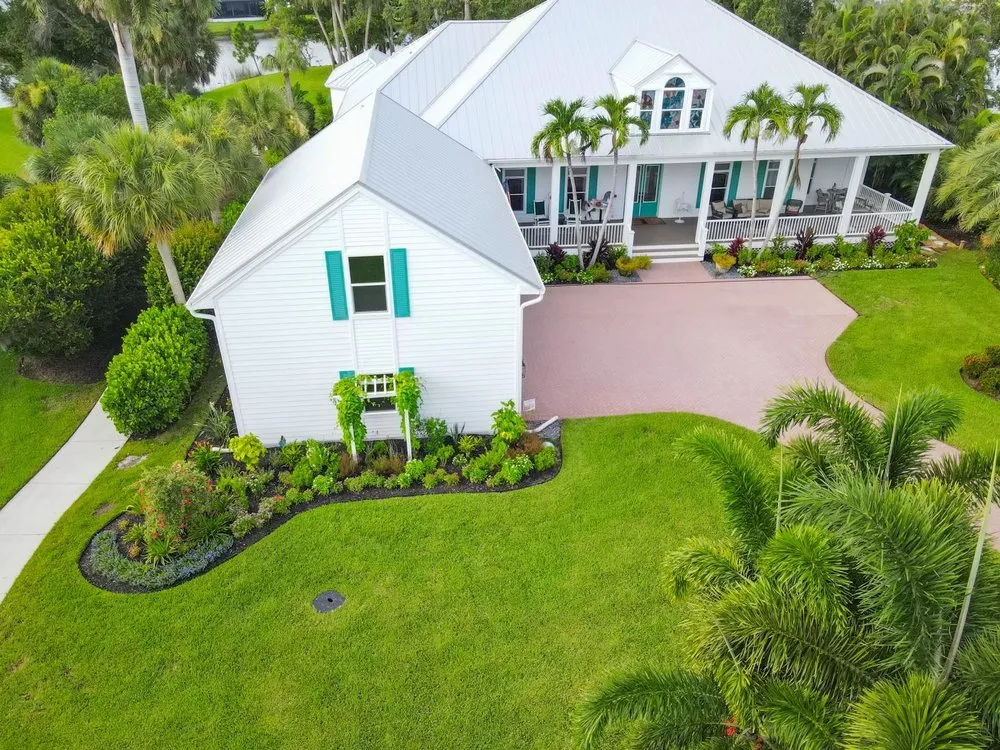 Top-rated yard cleanup service in Fort Myers, FL by Blooms In Grace