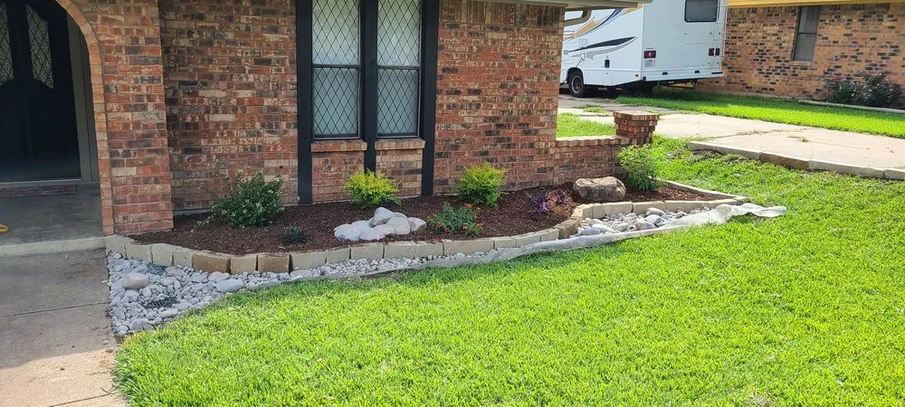 Professional lawn care service for outdoor upgrades across Midlothian, TX - Bloomscapes Design