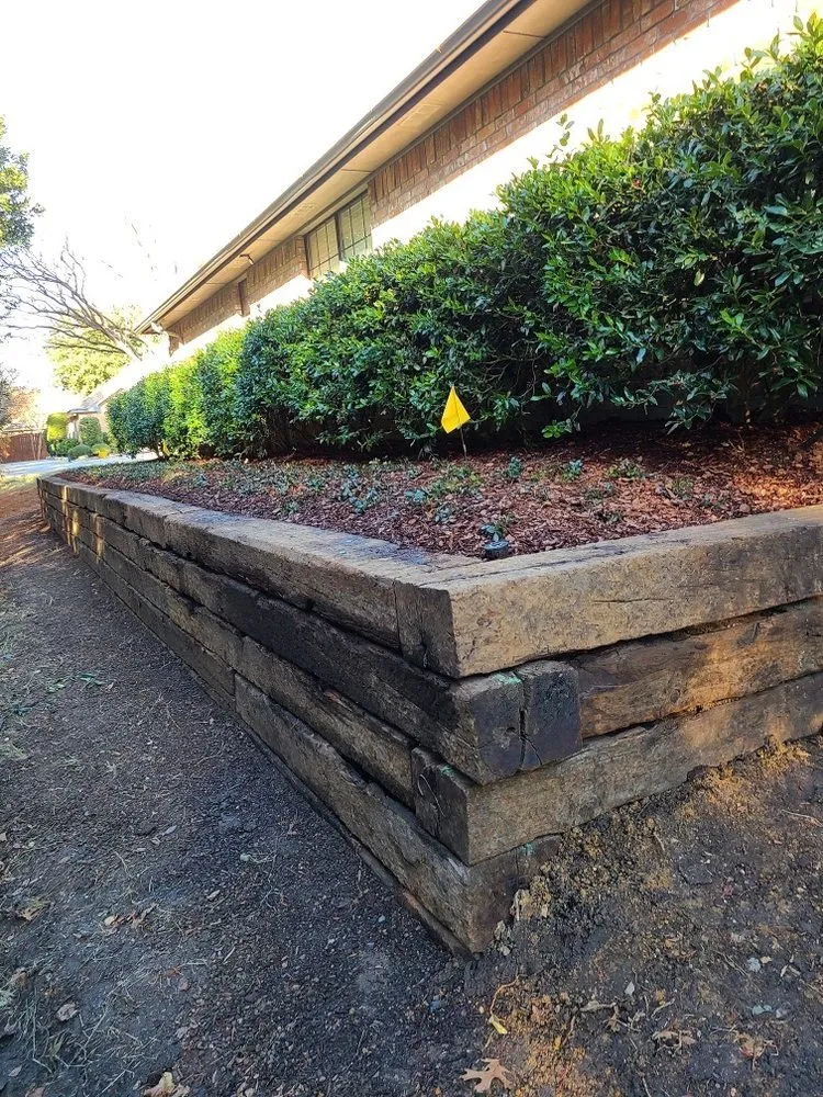 Local lawn care service experts serving Midlothian, TX - Bloomscapes Design