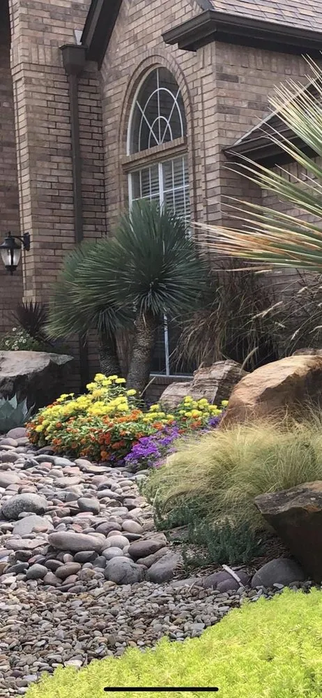 Custom lawn mowing service for outdoor upgrades across Midlothian, TX - Bloomscapes Design