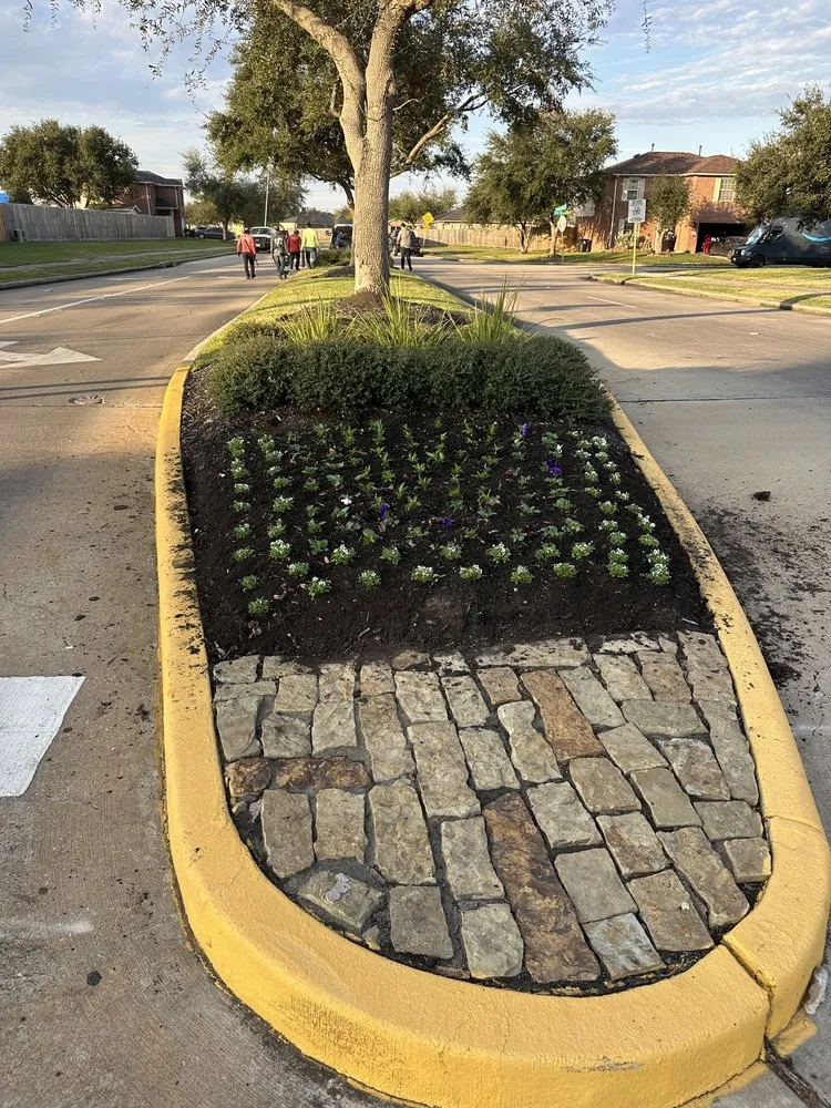 Reliable landscaping services experts serving Pearland, TX - Bloomtex Services