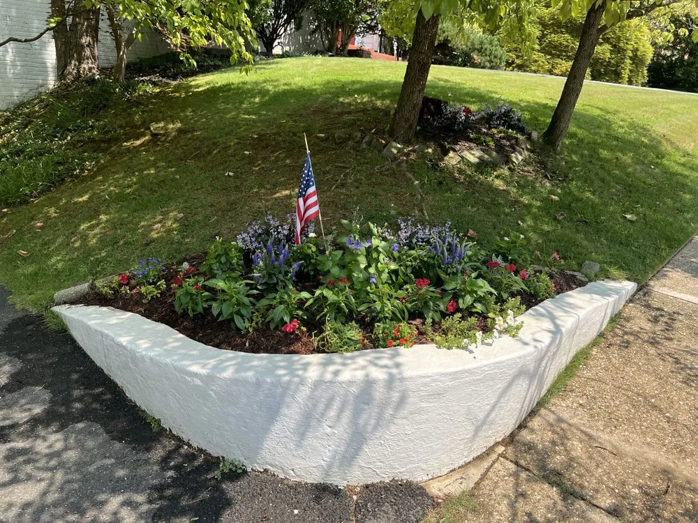 Local lawn mowing service experts serving Chantilly, VA - Bloomy Day Garden Services