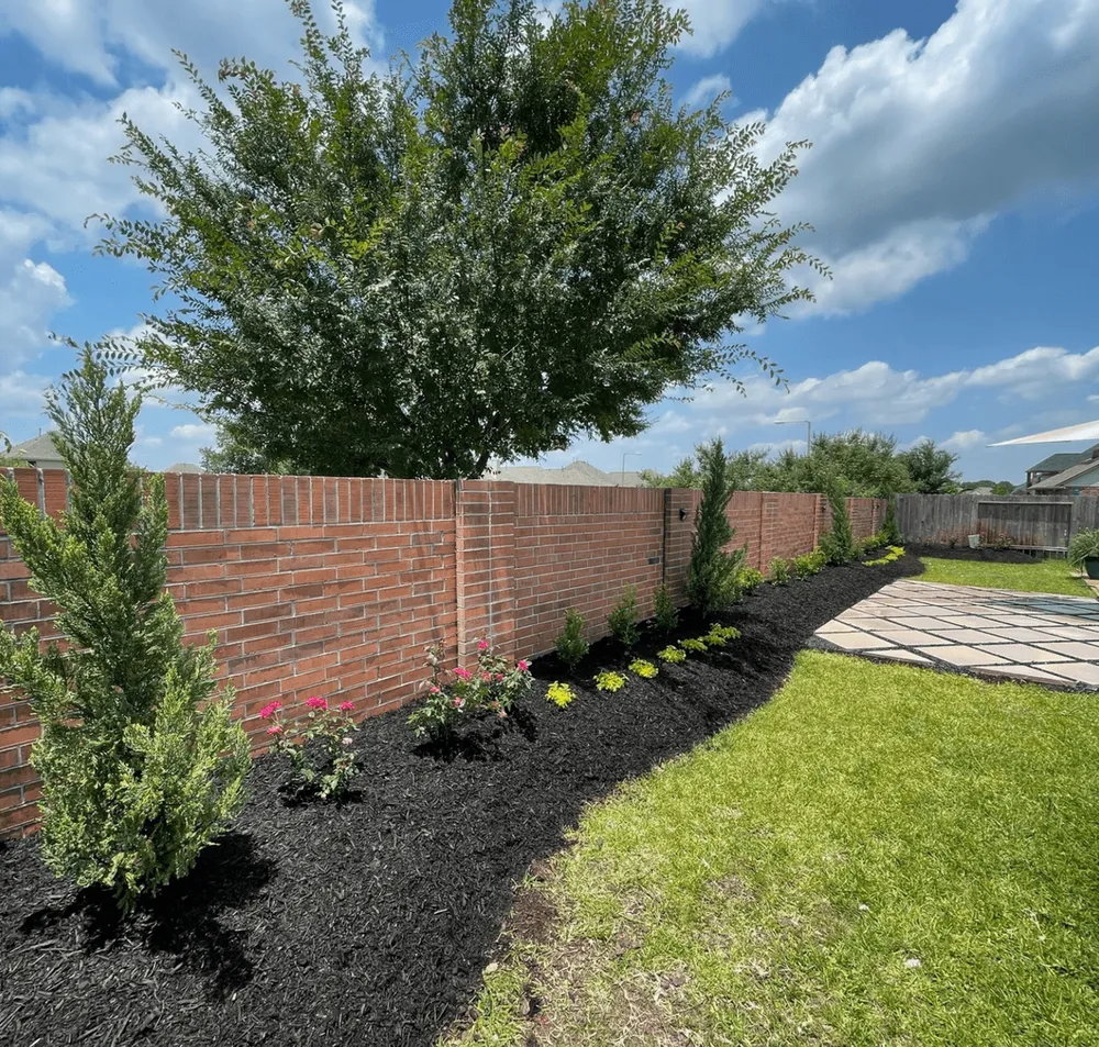 Top-rated lawn mowing service experts serving San Leon, TX - BLT Landscapes