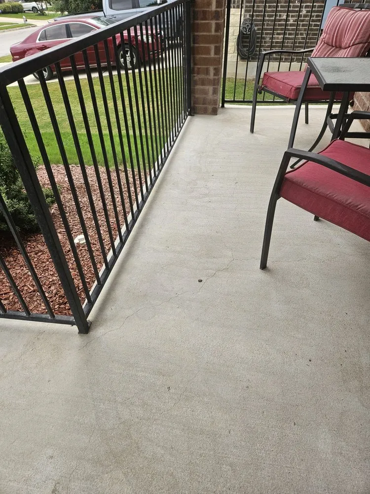 Professional yard cleanup service in New Braunfels, TX - Blu Industries