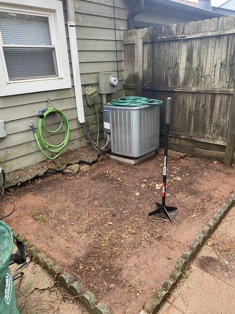 Top-rated yard cleanup service for homes in Marietta, GA by Blu Jay Landscaping