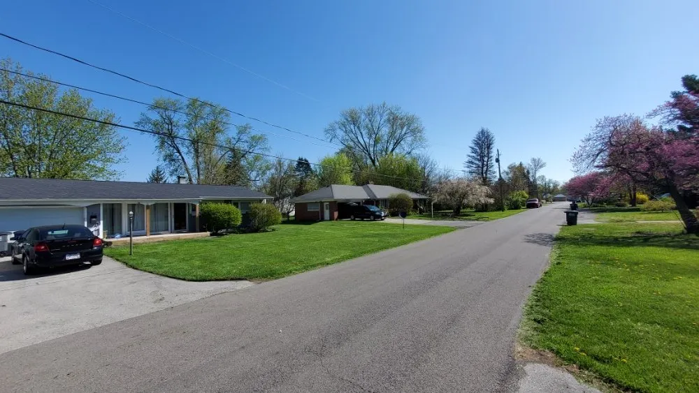 Trusted landscaping services experts serving Toledo, OH - Blu-Sky Property Services