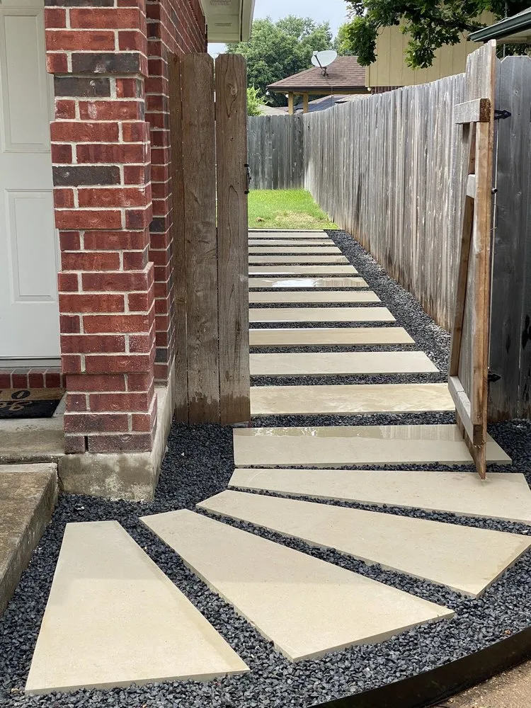 Reliable yard maintenance in Hutto, TX - Blue Agave Landscapes