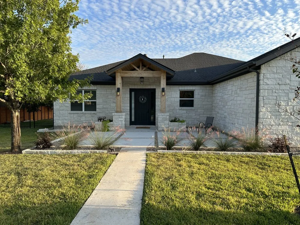 Local garden landscaping in Hutto, TX by Blue Agave Landscapes