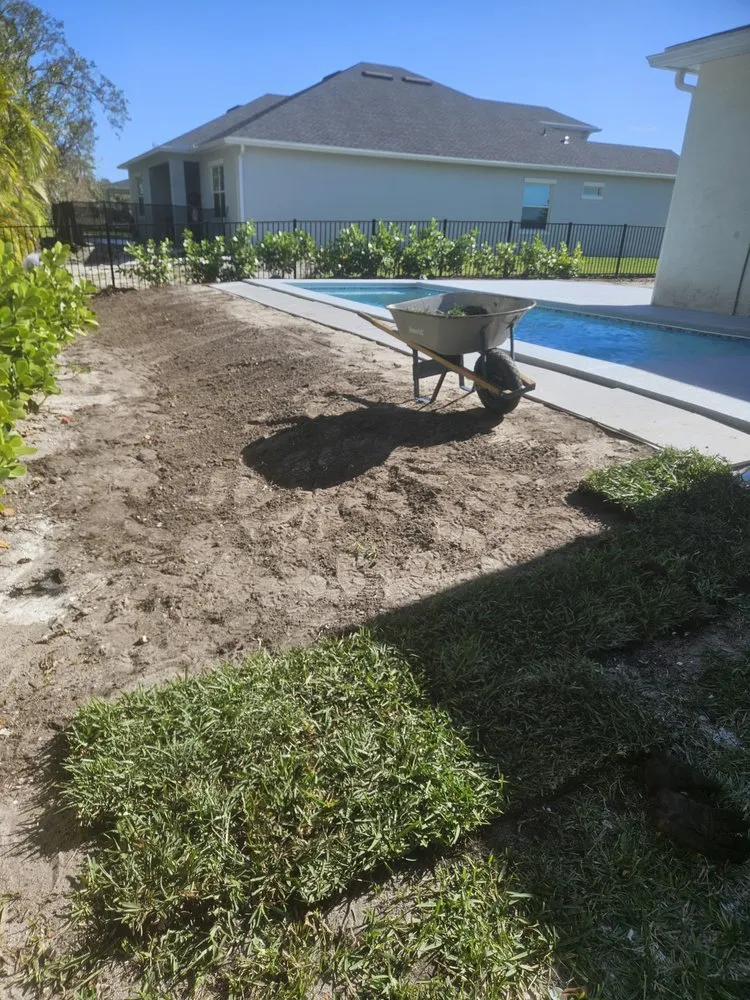 Reliable lawn mowing service in Fellsmere, FL by Blue Back Enterprise