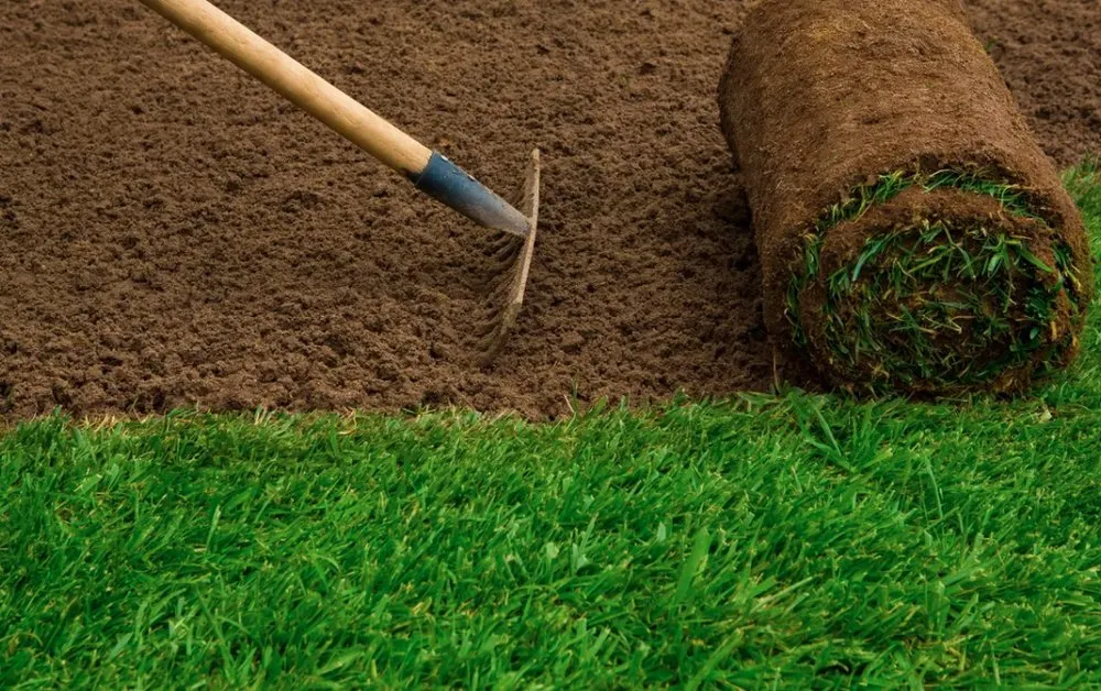 Reliable garden landscaping experts serving Louisville, KY - Blue Blade LawnCare and Landscaping