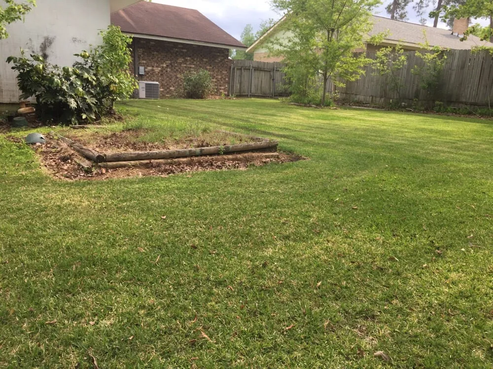 Top-rated landscaping services in Slidell, LA by Blue Bullet Lawn And Maintenance