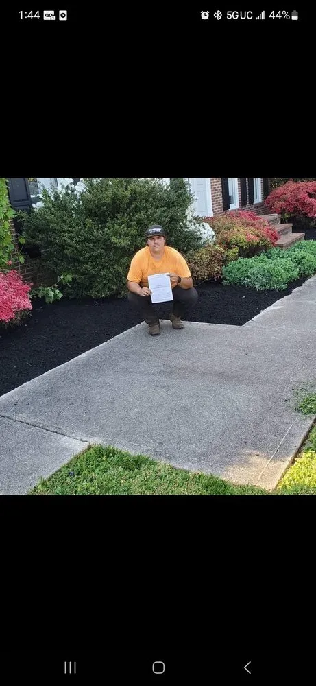 Local lawn care service experts serving Maryville, TN - Blue Collar Boys Landscaping And Tree Service