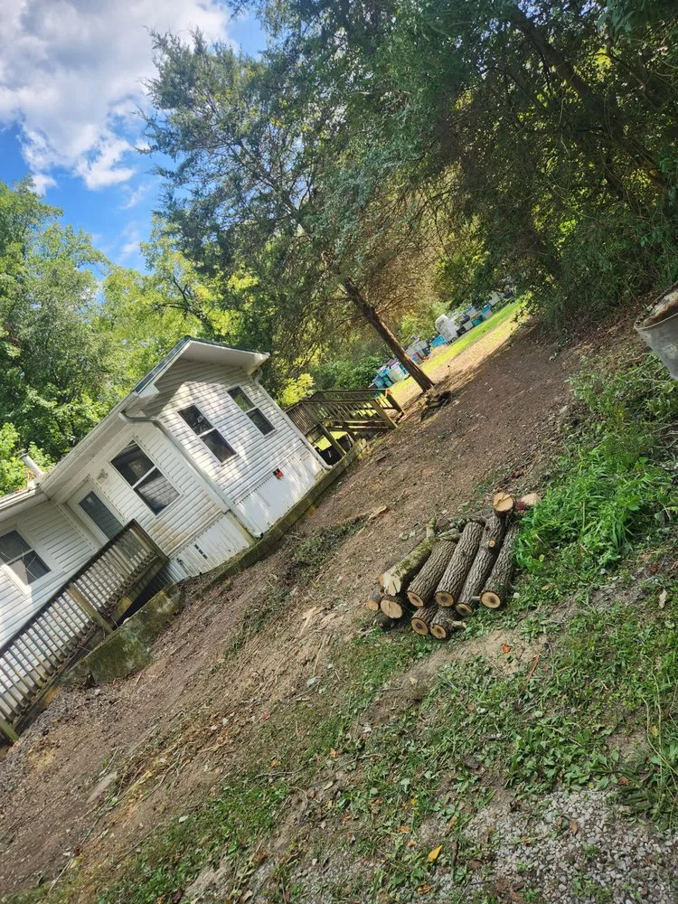 Top-rated yard cleanup service experts serving Wartburg, TN - Blue Collar Boys Lawn and Landscaping