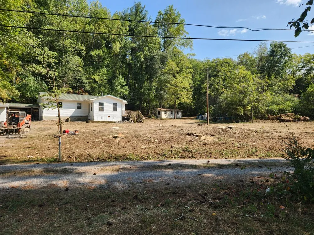Reliable garden landscaping experts serving Wartburg, TN - Blue Collar Boys Lawn and Landscaping