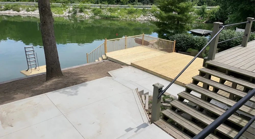 Trusted lawn care service experts serving Spring Bay, IL - Blue Creek Construction