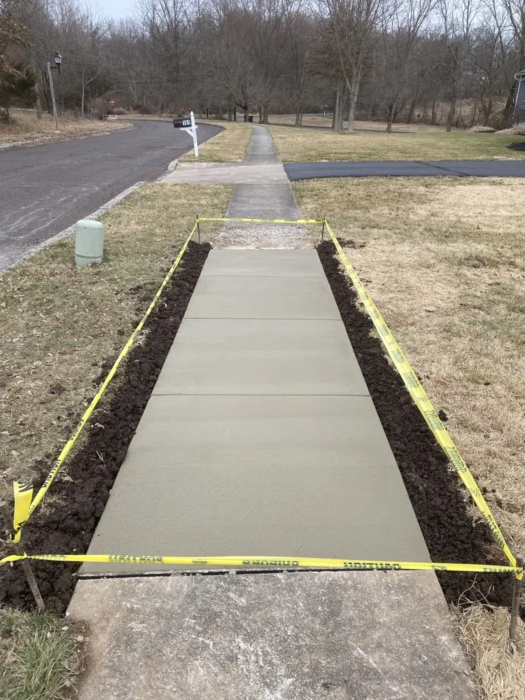 Reliable yard cleanup service for beautiful yards across Sellersville, PA - Blue Diamond hardscape & Landscape