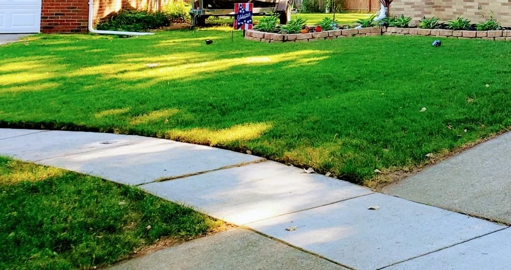 Custom landscape design near you in Toledo, OH by Blue Green Lawn Care