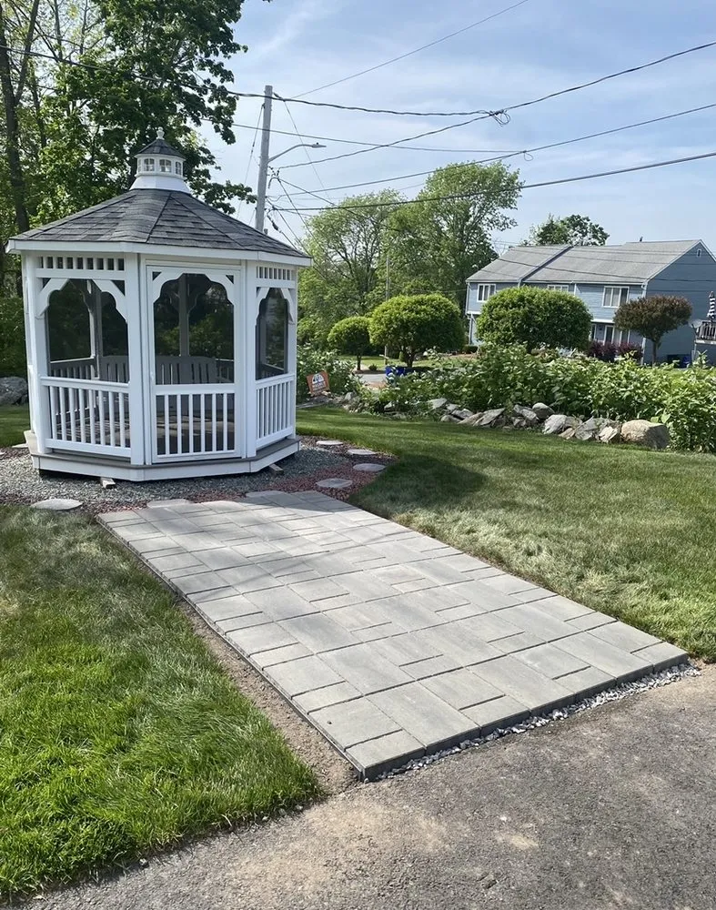 Top-rated lawn mowing service in Mansfield, MA - Blue-Hill Landscaping