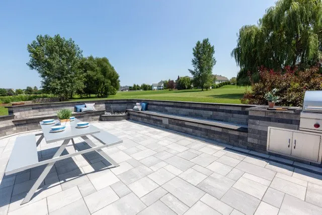 Custom lawn care service experts serving Sugar Grove, IL - Blue Hills