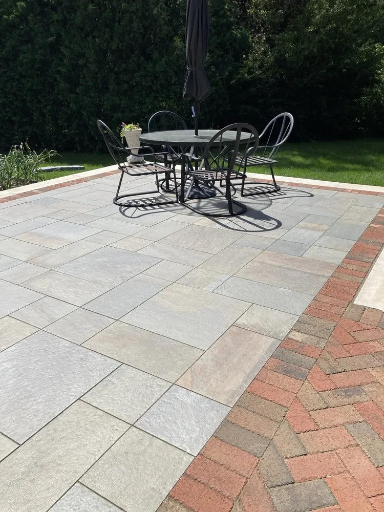 Custom lawn care service in Sugar Grove, IL by Blue Hills