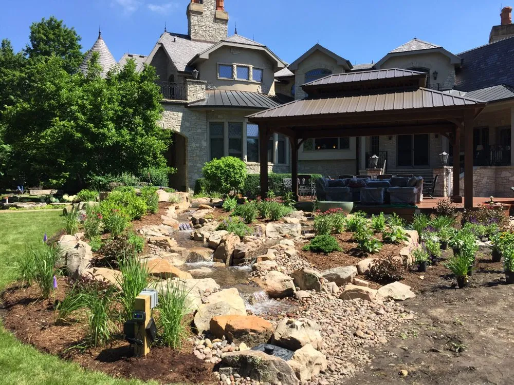 Top-rated yard cleanup service in Sugar Grove, IL - Blue Hills