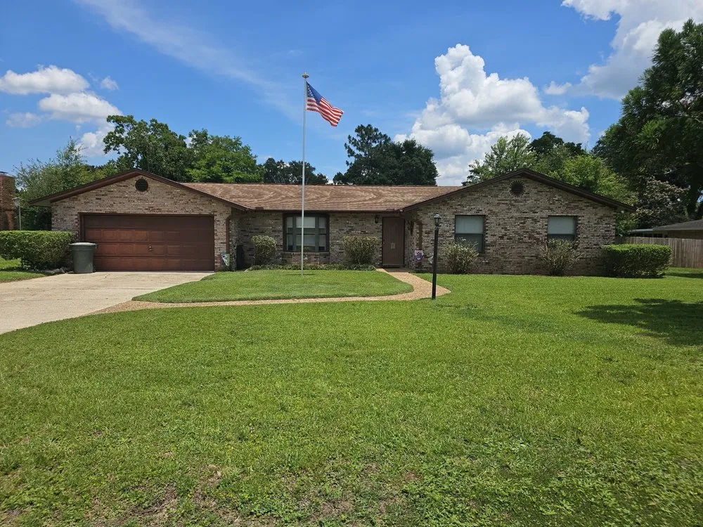 Affordable yard maintenance in Gonzalez, FL - Blue Horizon Home Care