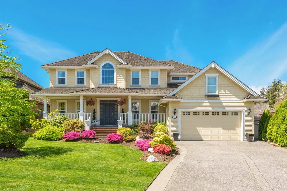 Custom lawn mowing service in Pasadena, CA by Blue Ice Heating & Cooling