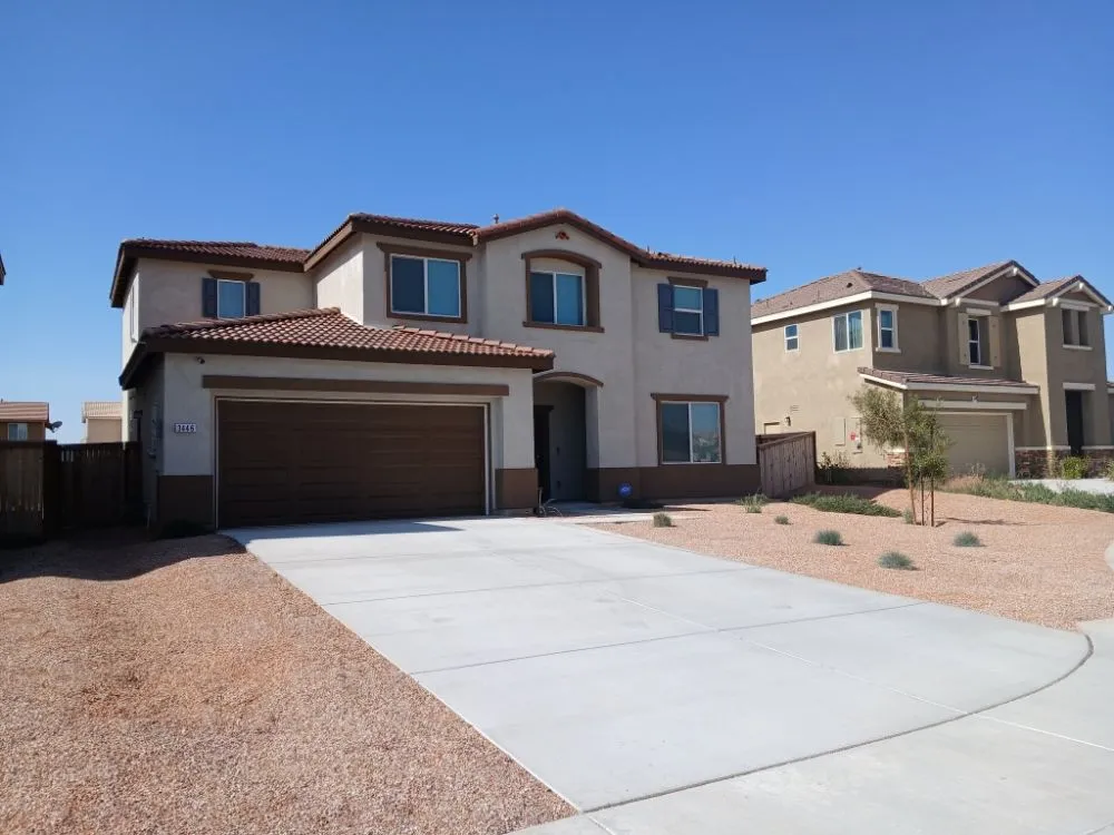 Affordable yard cleanup service for year-round maintenance across Lancaster, CA - Blue Jay Landscaping