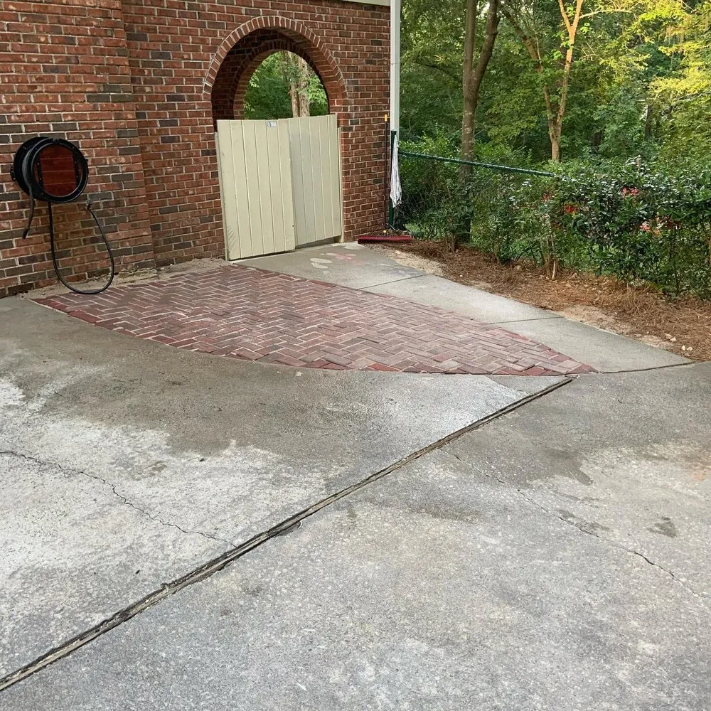 Trusted outdoor landscaping for year-round maintenance in West Columbia, SC by Blue Marlin Landscape