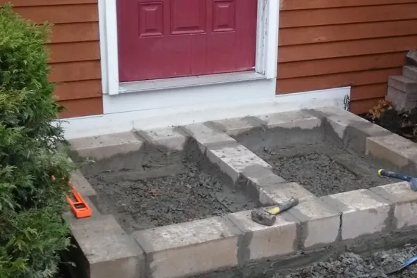 Expert garden landscaping in Salem, NH by Blue Mist Hardscape