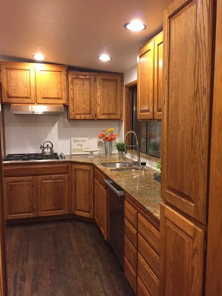 Top-rated lawn care service experts serving Seattle, WA - Blue Monkey Painting